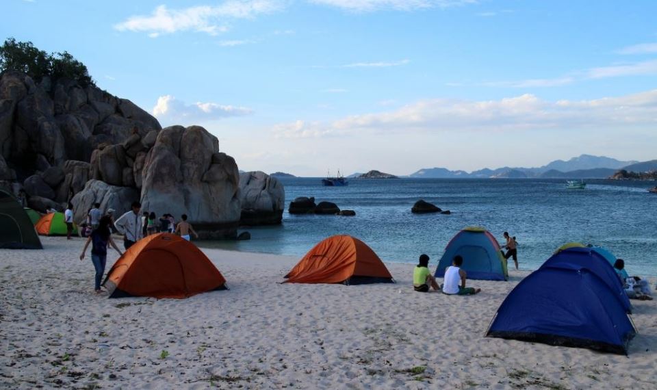 Cắm trại bãi biển mỹ khê